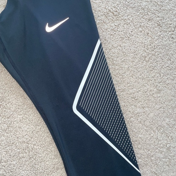 Nike Leggings - Picture 3 of 6
